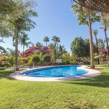 Beachside Duplex Penthouse, Close To Town