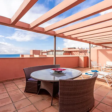 Apartment Beachside Duplex Penthouse, Close To Town